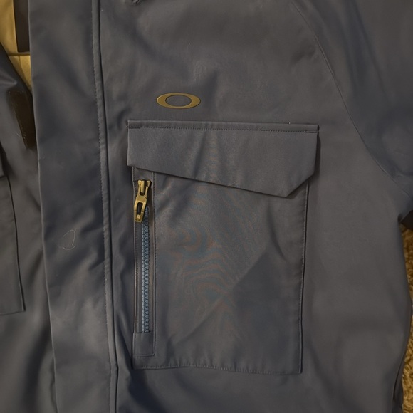 Men’s Large Oakley winter jacket/snowboarding jacket. Like new - Picture 3 of 8